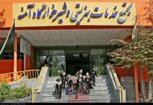 کمک به شیرخوارگاه آمنه توسط گروه مالی شهر